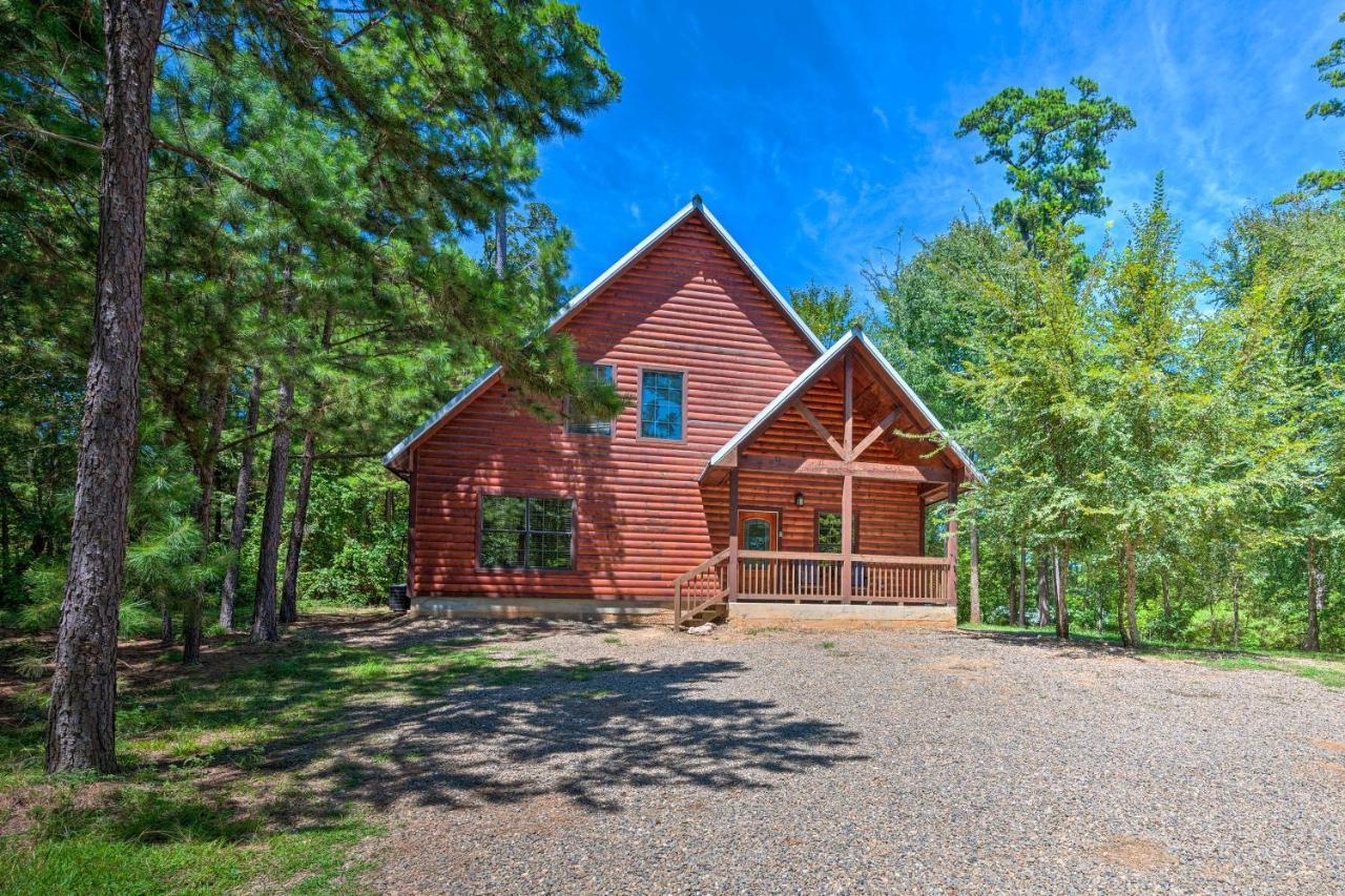 Cabin With Hot Tub And Games, 4 Mi To Beavers Bend! Broken Bow Bagian luar foto